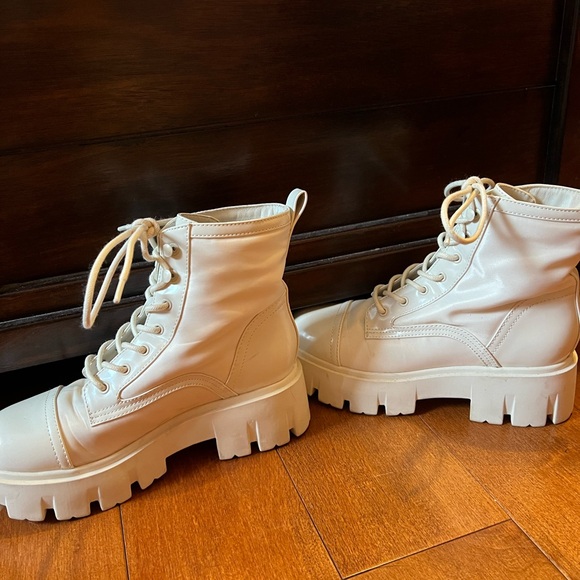 Nine West Cream Nylon Combat womens boots sz7 - Picture 3 of 5